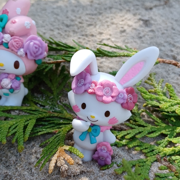 COPY - Floral Hello Kitty and her Bunny 🐰 Friend figures - Picture 5 of 12